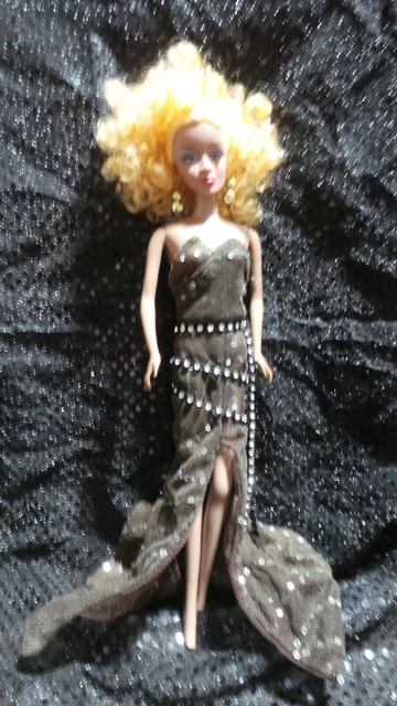 liv school out sophie barbie fashion doll boite new spin