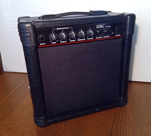 SERVICED* Soundking AK15B Bass Guitar Amplifier  Black Combo 15W 8" Speaker