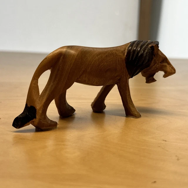 Vintage 4.5" Hand Carved Roaring Lion Hand Painted Wooden Folk Art Animal Figure