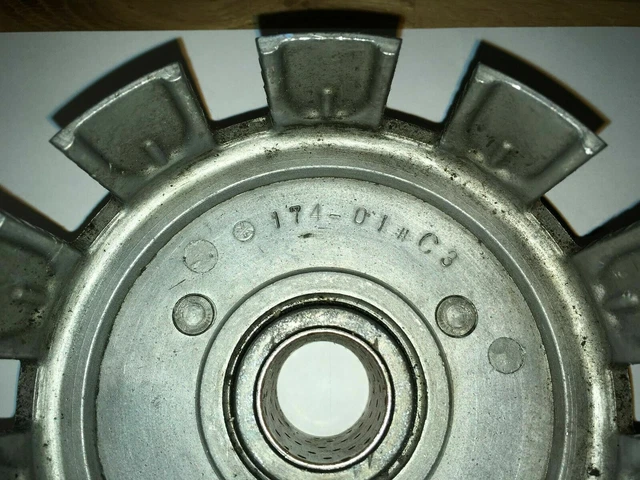 Yamaha DT175 ~1975 usato OEM cestello azionamento primario/frizione