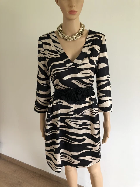 Robe Noire Et Blanche Sans Manches Mango - Taille M - Longueur Genou - Occasion En Très Bon état
