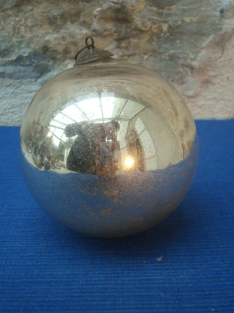 Boule De Noël Ancienne En Verre églomisé Mercurisé - Boule De Pardon XIXe Siècle - Style Napoléon III