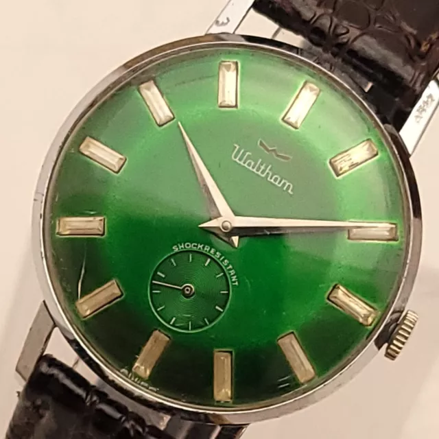 TW1: STUNNING WALTHAM 1960s WILD EMERALD GREEN DIAL MENS WATCH RUN FAST SERVICED