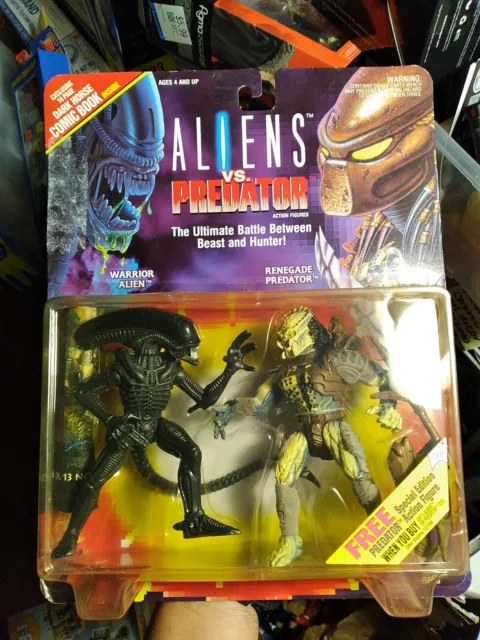 1993 Kenner ALIENS VS. PREDATOR Warrior Alien & Renegade Predator Action Figure