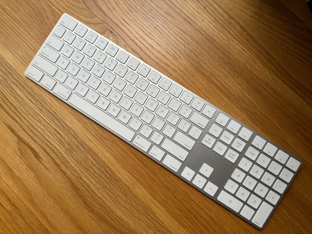 Genuine Original Apple Wireless Magic Keyboard A1843 UK QWERTY Layout - White