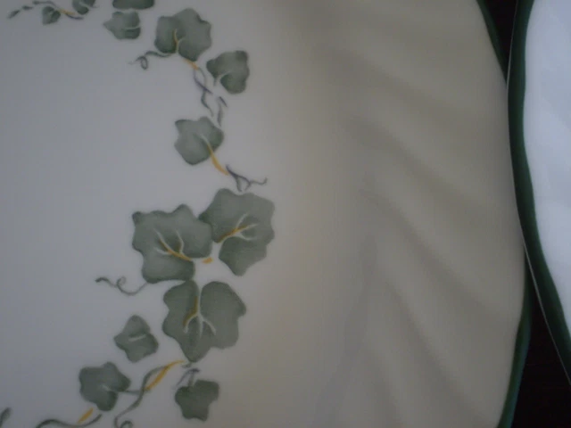 Corelle Callaway Green Ivy Swirl 4 Lunch Salad Plates 9"