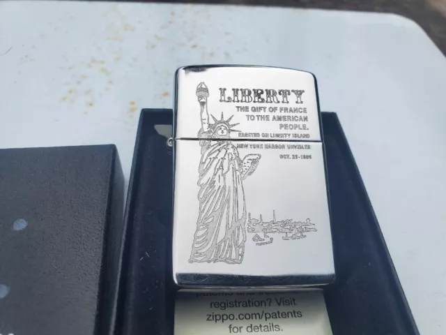 Vintage Travail Zippo 2010 Statue De Liberty Armor Briquet, Orig. Boîte 5517/24