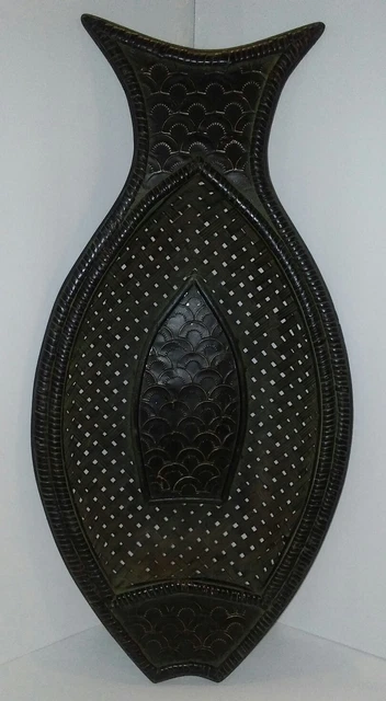 Large Basket Fruit Bread Fish Shaped Centerpiece Wall Wood Woven Metal 25"