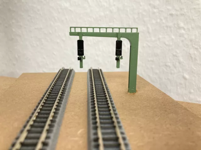 Art. 4705 - Signalbrücke, 2 Ausleger links, Blocksignal Spur Z, LED vorbereitet