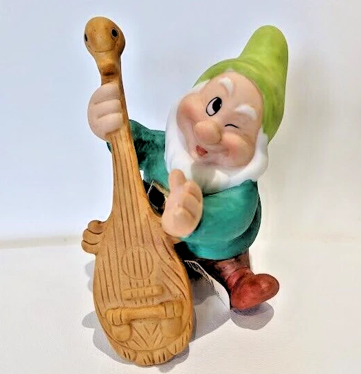 DISNEY SNOW WHITE Seven Dwarfs Porcelain Bisque Figurine Sri Lanka £12.