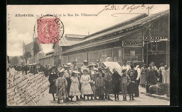 CPA Alfortville, Le Marché et la Rue de Villeneuve