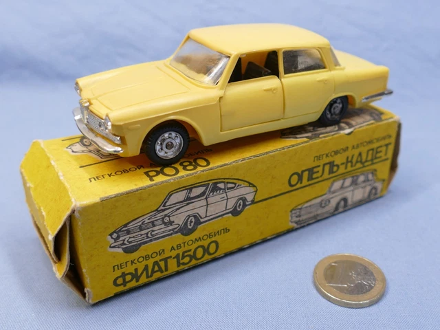 MEBETOYS ALFA ROMEO 8600 Alfetta 159-1951 En Metal 1/25 EUR 49,90