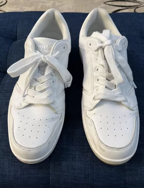 Guess Men’s Size: 10.5 White Low Top Sneakers