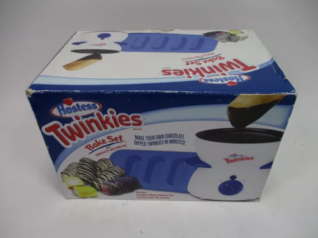 Hostess Twinkies Maker HOST-1CD Bake Set W/ Chocolate Melting Pot Silicone Pan