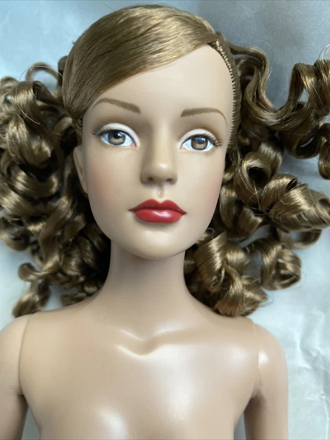 TONNER TYLER WENTWORTH NUDE SYDNEY CHASE LOVE IS BLUE 16” Fashion 