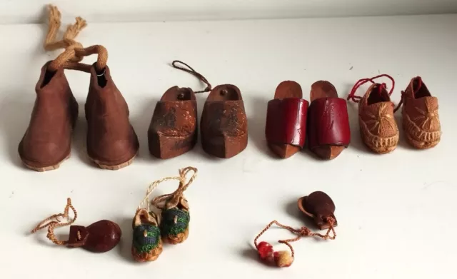 Lot de petites chaussures pour poupées figurine Pataugas espadrilles castagnétes