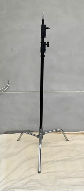 Base de soporte c Manfrotto con soporte de elevación alta de 28 mm-16 mm - hasta 3 m de altura