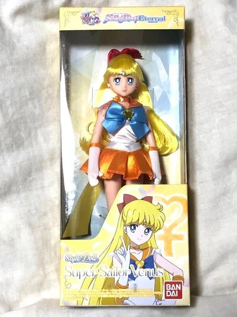 Poupée Bandai version film Sailor Moon Eternal Style Super Sailor Moon