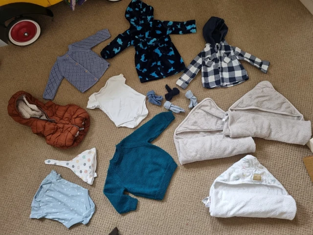 Pacchetto misto vestiti per bambini 3-6 mesi 6-9 mesi asciugamani, cappelli e calzini con cappuccio
