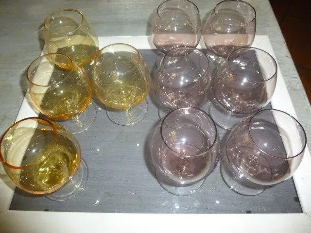 Verres à cognac ancien - Lot de 10 - Verres transparents colorés - deux couleurs