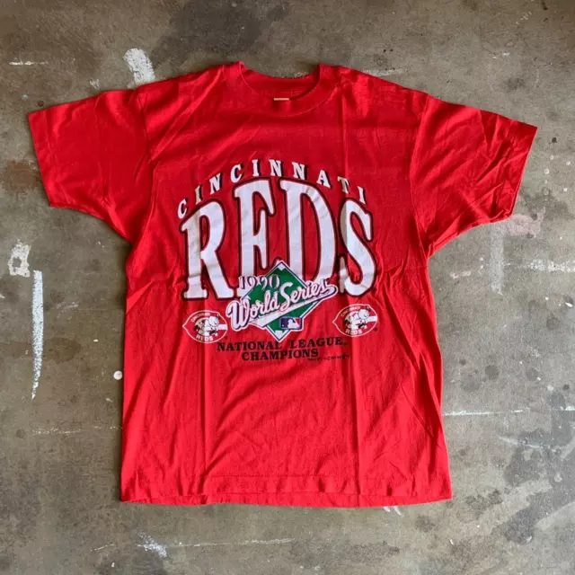 1990 VINTAGE 90s CINCINNATI REDS WORLD SERIES CHAMPS T-SHIRT MEN SZ M 80s 1990 VINTAGE 90s CINCINNATI REDS WORLD SERIES CHAMPS T-SHIRT MEN SZ M 80s