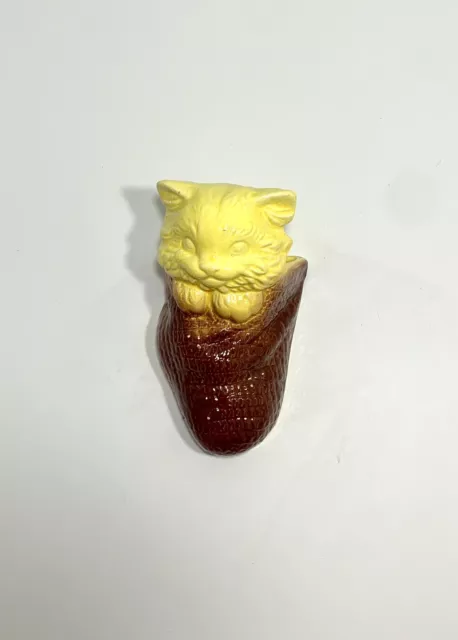 Vintage Cat Kitty Kitten Wall Pocket Planter Vase Ceramic Yellow Art Pottery