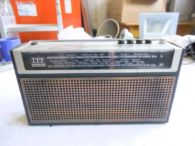 Altes KOFFERRADIO mit Marke ITT Schaub Lorenz Tiny Automatic 104