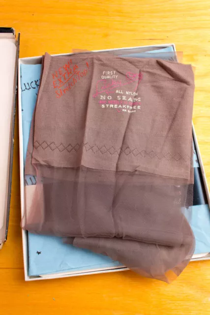Calze vintage orig 50 nylon calze greche senza supporto IMBALLO ORIGINALE 3 paia 40 US9,5