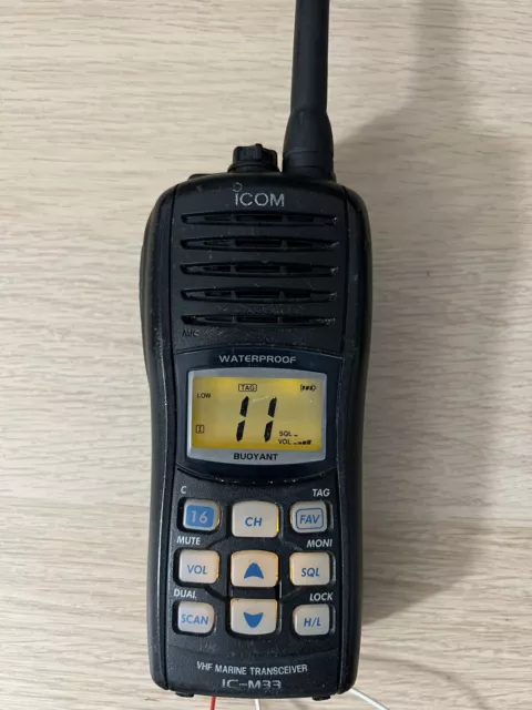 ICOM IC-M33 Waterproof  VHF MARINO Buoyant.No Yaesu, Kenwood Th, Vertex, Horizon