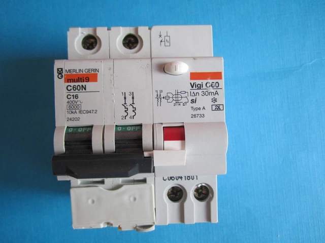 DISJONCTEUR - MERLIN GERIN - bloc diff vigi c60 26509 avec 24202 multi9