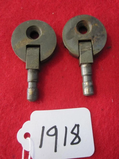 Singer Sewing Machine To Cabinet To Machine Hinges  1918 No Screws