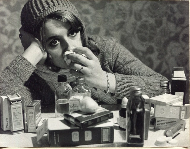 photo vintage Pub " C'est la Grippe " à servi à illustrer un journal de Dijon