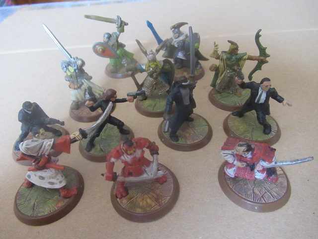 WARHAMMER, genre petits soldats fantaisie. ( airfix, atantic, italeri ).