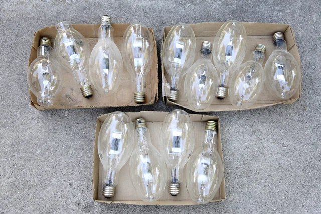 13 Sylvania bulbs Metalarc M400/U Phillips 400WR General Electric Bulbs light