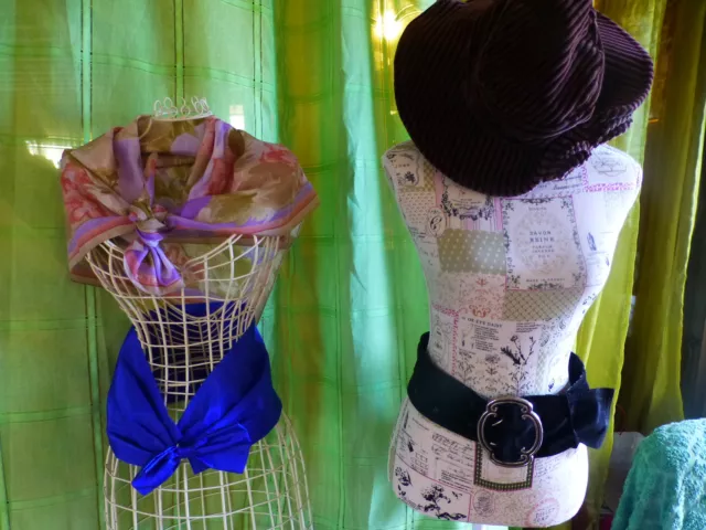 lot 4accessoires femme ,chapeau,ceintures et foulard  a saisir!!