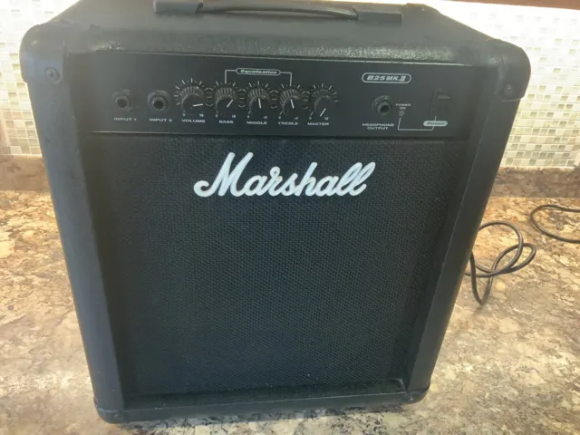 Marshall Combo Amplifier M2 5  Mark 11