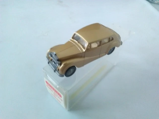 Micro Machines - Voiture Type Rolls Royce Dorée - Modèle M05 - Occasion - Miniature Vintage