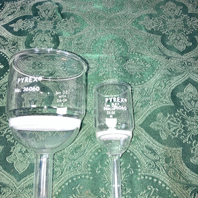 2 Pyrex Corning 36060 Funnel Buchner Fritted Glass 30ml and 150ml