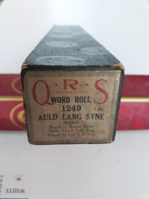 piano roll QRS 1249 Auld Lang Syne played by Lee & Roberts
