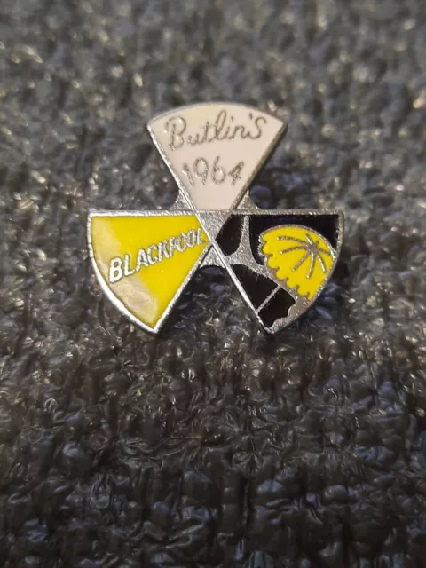 Hard To Find  Butlins Original Enamel Pin Badge Blackpool  1964