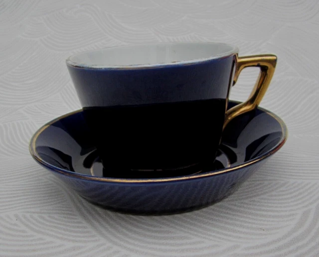 Ancienne tasse LUNEVILLE KELLER  & GUERIN avec soucoupe bleu de four en faience