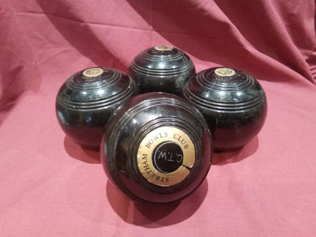 Set Of 4 Lawn Bowling Balls Vitality Size 5 Set Of 4 Lawn Bowling Balls Vitality Size 5