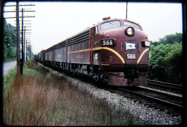 Railroad Slide DUPLICATE Lehigh Valley LV F7 566 Glendan PA 1969
