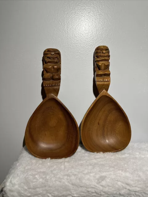 Vintage Handcrafted Tiki  Wooden Bowl/Spoon (set Of 2)Monkey Pod