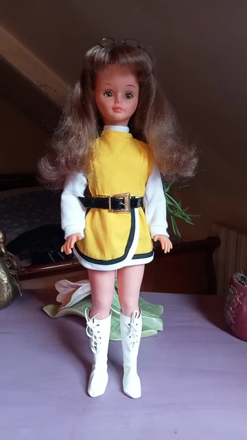 Dolly et ses amis: Tenue La Mongie - 1975 - Cathie et Tressy