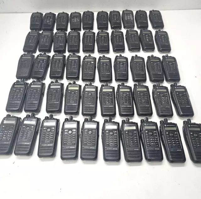 50 Motorola MOTOTRBO XPR6580 Two Way Radio 806-941 MHz AAH55UCH9LB1AN 800 MHz