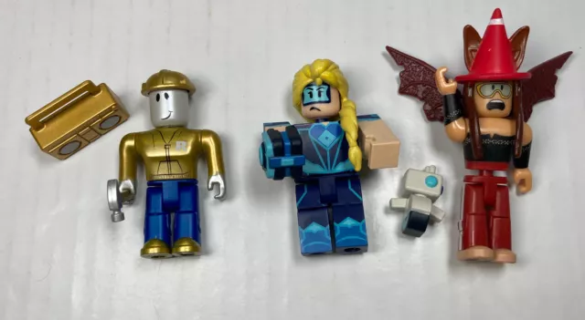 Roblox Series 1 Builderman 3 Mini Figure Includes Online Item Code Loose  Jazwares - ToyWiz