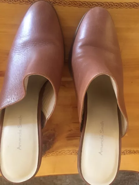 Amanda Smith Shoes Back Out 👠8.5
