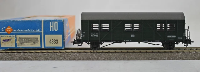 Roco-4333-Bauzugwagen-Wohn-u-Schlafwagen-der-DB-aus.webp