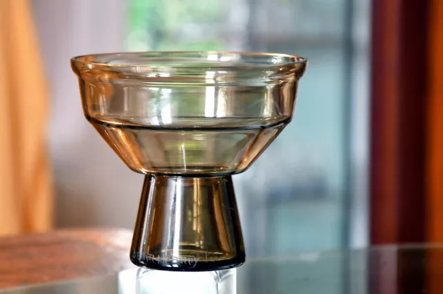 DAUM Nancy France. | Vase géométrique en verre fumé, d’époque Art déco.